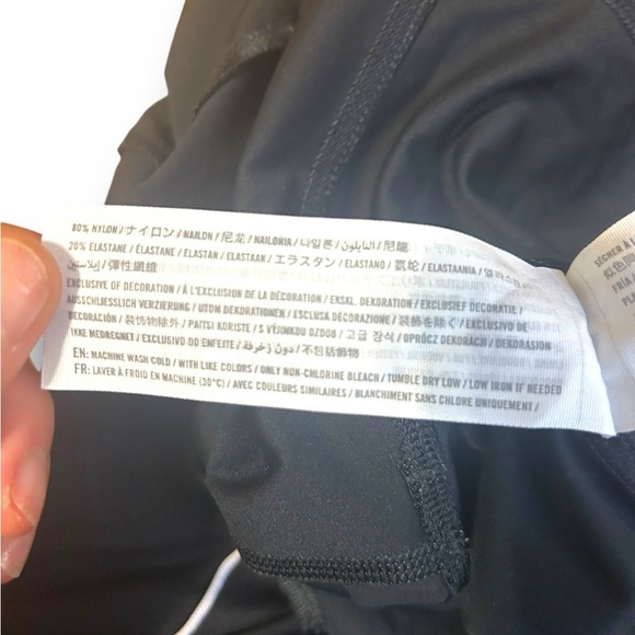 ABERCROMBIE & FITCH Traveler Exercise Dress Size XSmall Built In Shorts Black - Picture 10 of 10